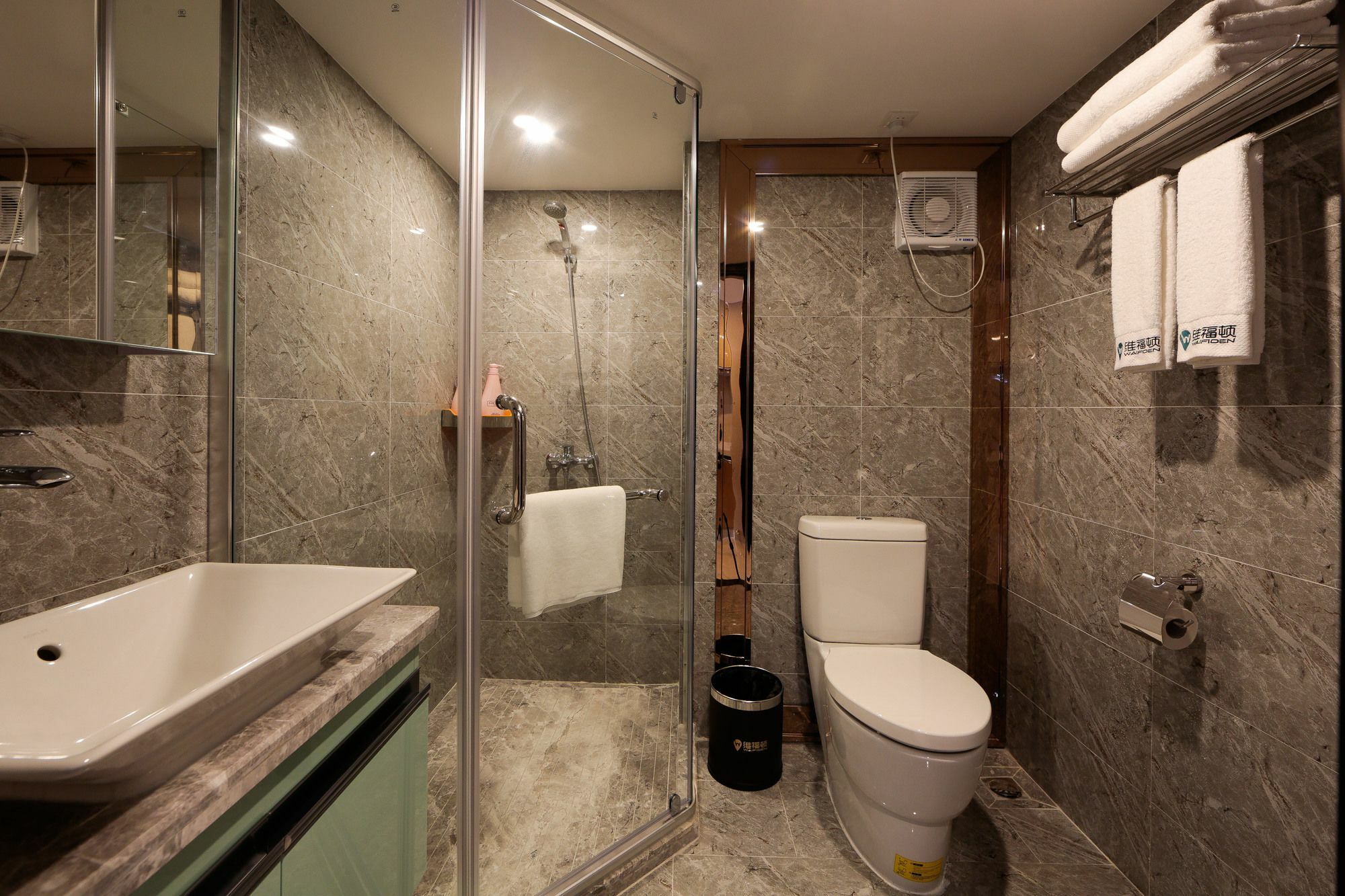 Waifiden Duplex Hotel Apartment Zhongyong Jinyu Branch-Free Shuttle Bus During The Canton Fair エクステリア 写真