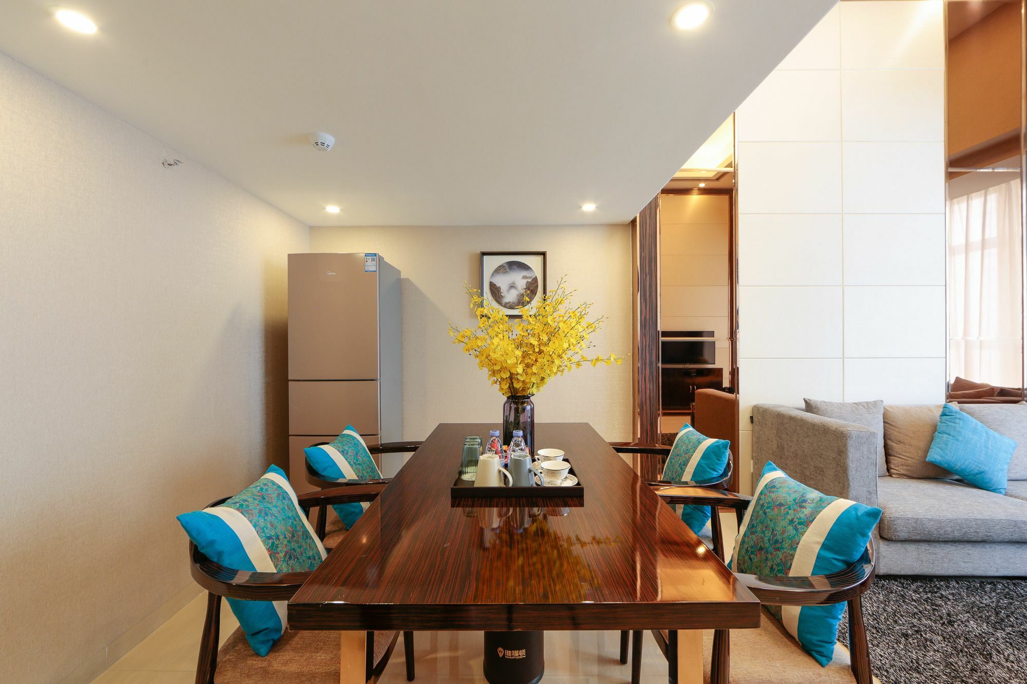 Waifiden Duplex Hotel Apartment Zhongyong Jinyu Branch-Free Shuttle Bus During The Canton Fair エクステリア 写真