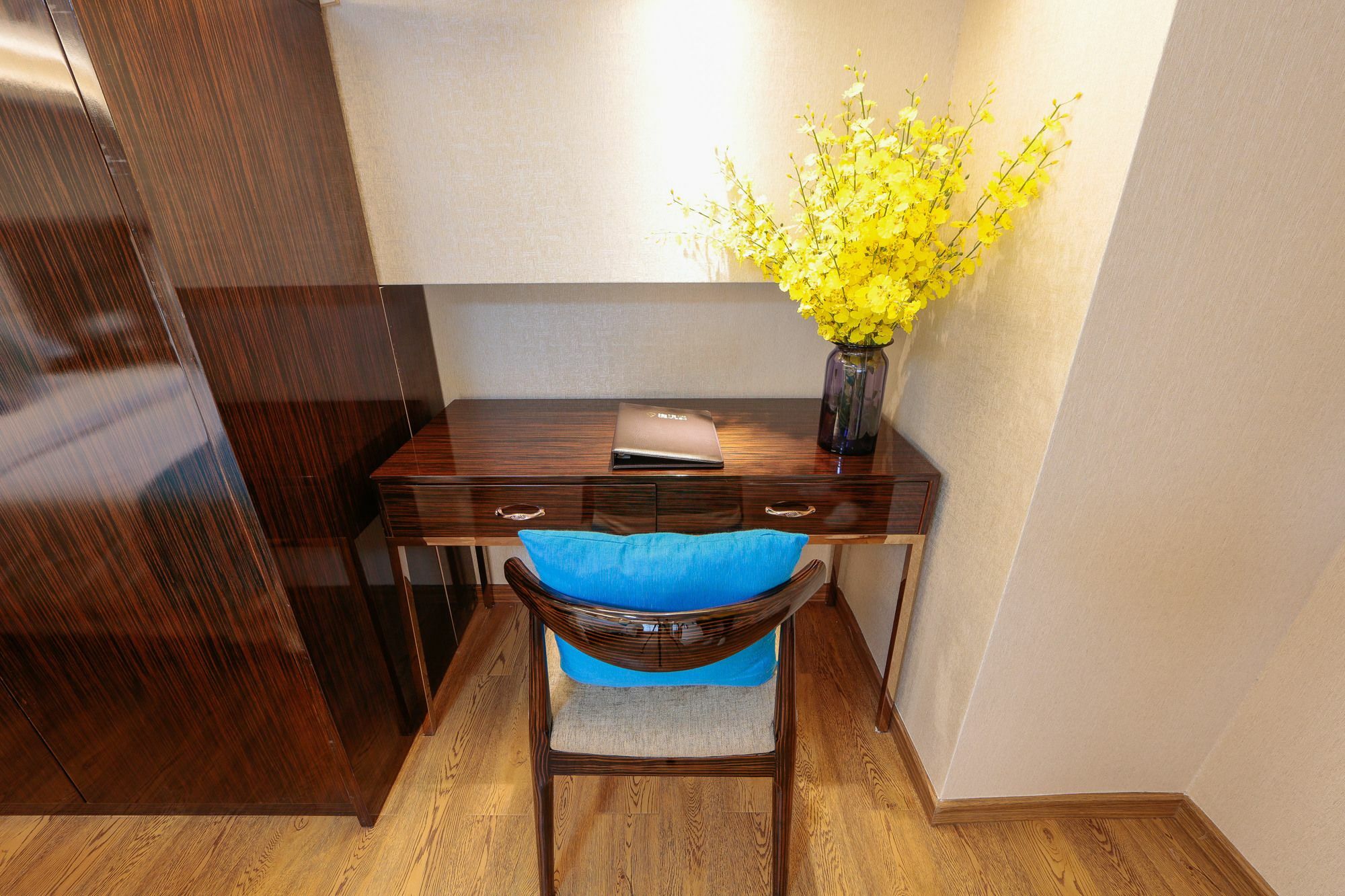 Waifiden Duplex Hotel Apartment Zhongyong Jinyu Branch-Free Shuttle Bus During The Canton Fair エクステリア 写真